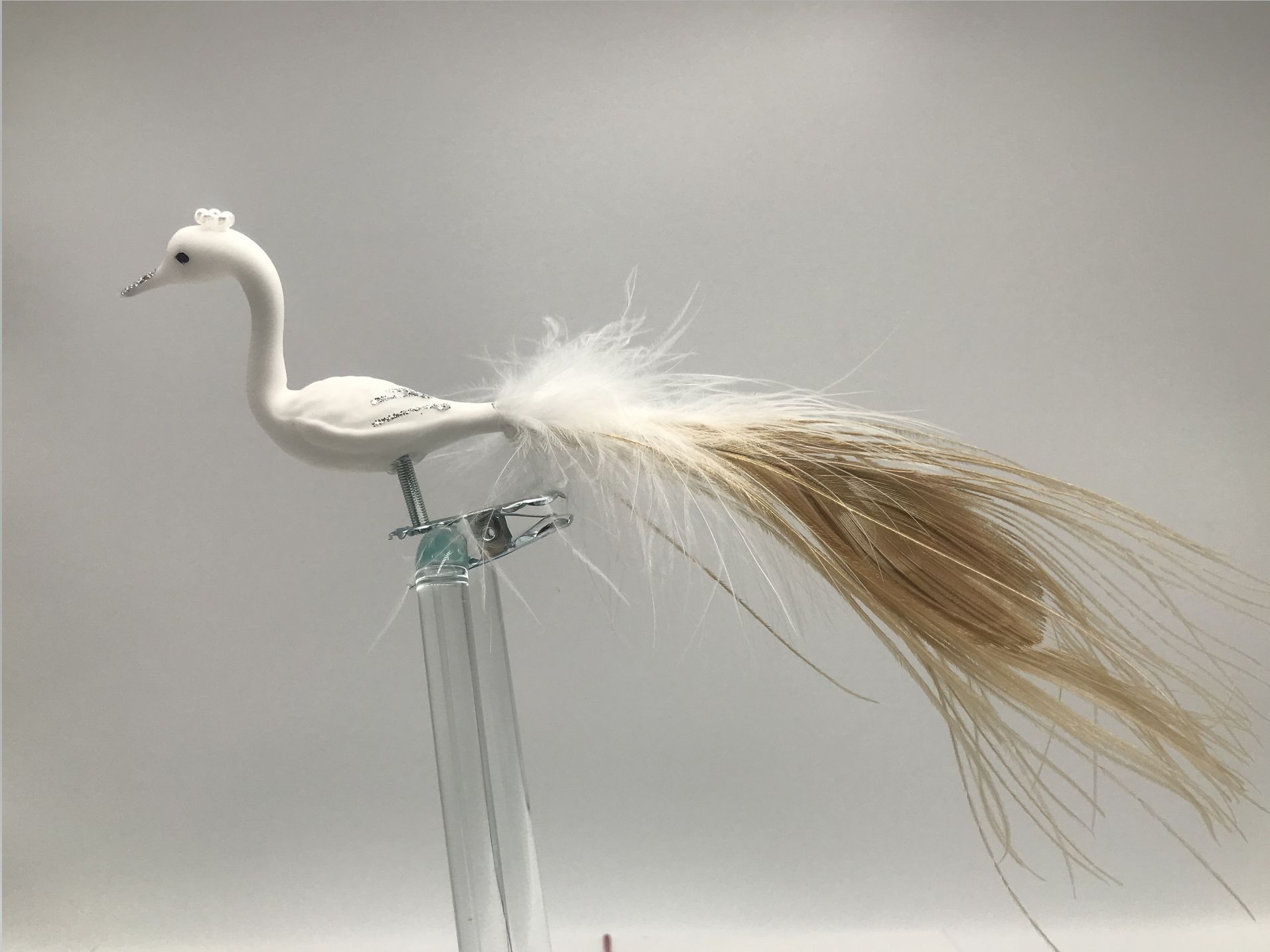 Minipfau weiss Vogelfigur Lauschauer Glashandwerk Antik & Modern